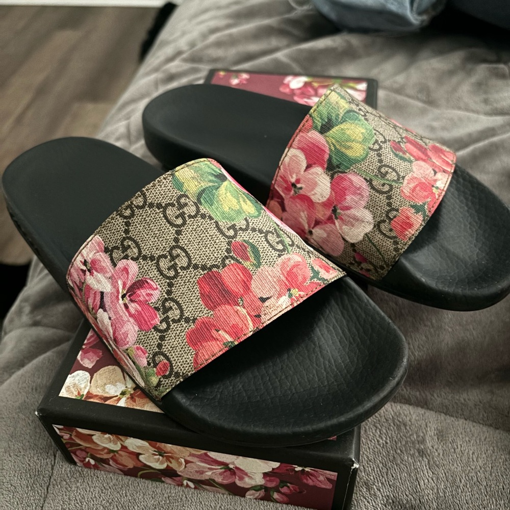 Gucci slides